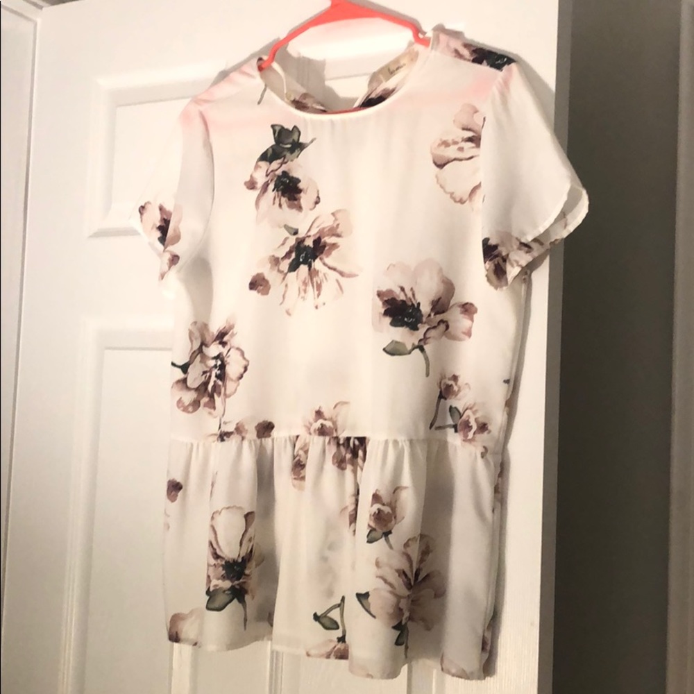 Cute floral top